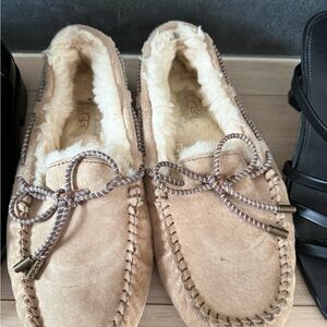 UGG Women's Beige Moccasin Slippers